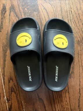 Joe Boxer Black Kids' Slide Sandals with Yellow Winking Smiley